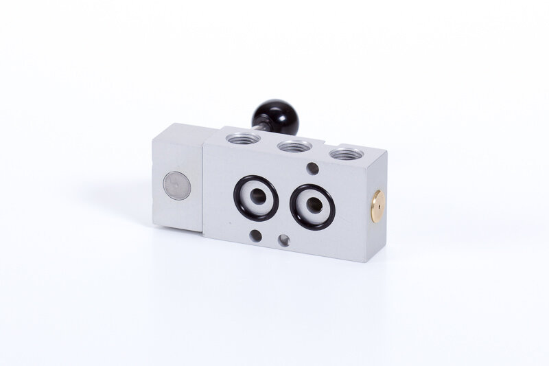 Kézi, billenőkaros