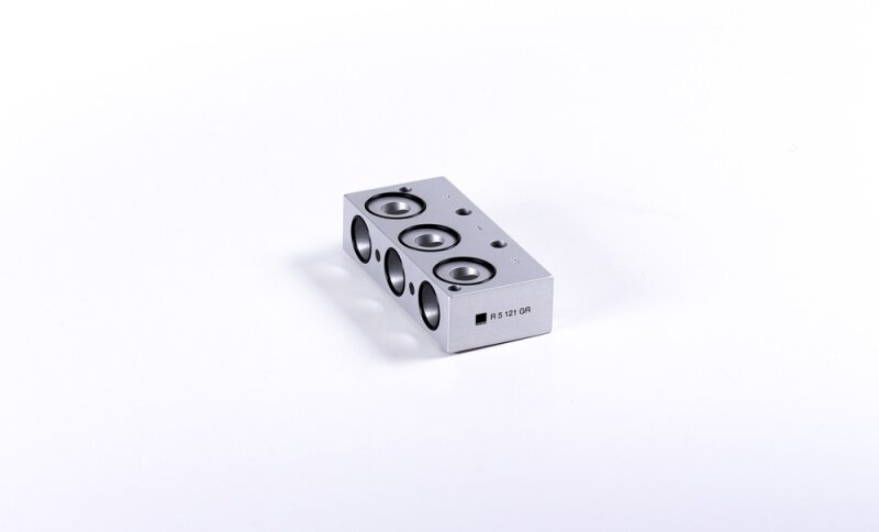 R 5 121 GR