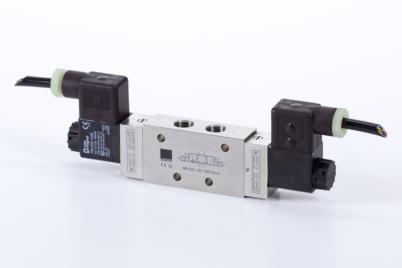 5/3 középállásban zárt