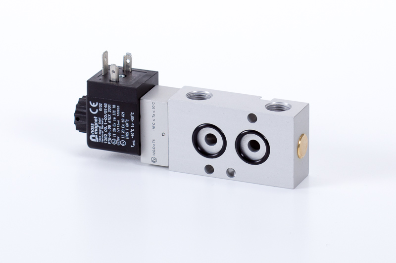 3/2 rugó-visszaállítással