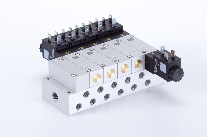 Csatlakozás az alaplapon
