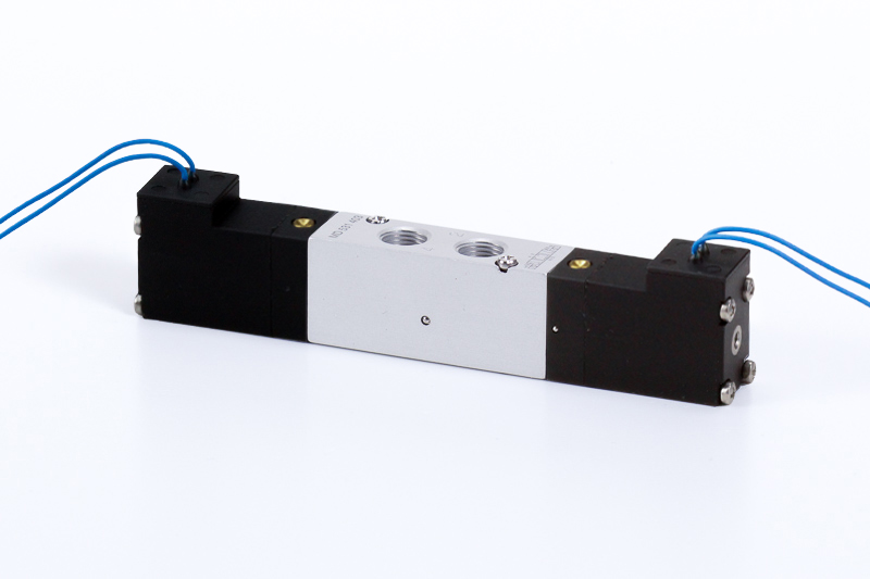 MD 531 403 - 12 DC L