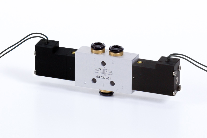 MD 520 461 - 24 DC L