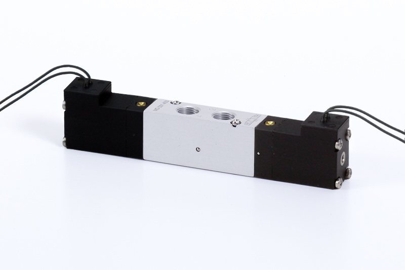 MD 531 403 - 24 DC L