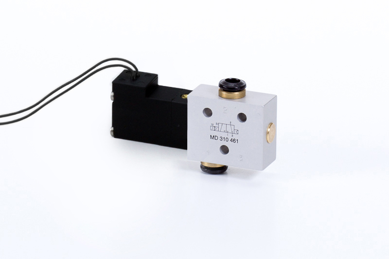 MD 310 461 - 24 DC L